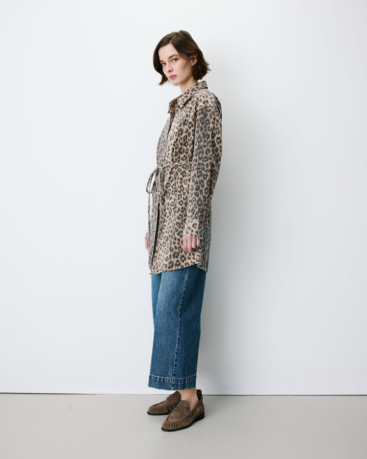 Robe chemise courte en denim à motif leo Alizee