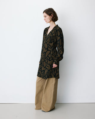 Robe courte portefeuille à motif kaki Anika