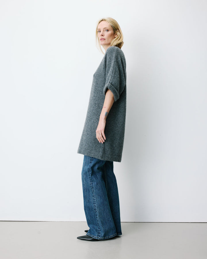 Short knit dress with kimono sleeves anthracite Alinae