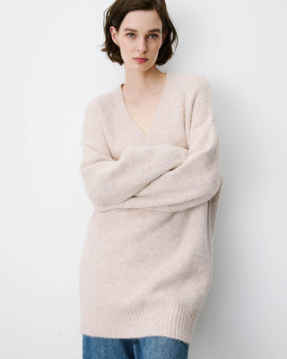 Robe pull courte oversize col V beige Airina