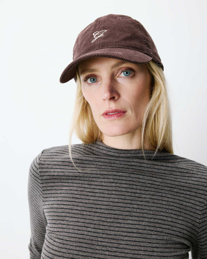 Casquette en velours côtelé logo chocolat Alona