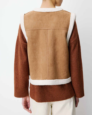 Sleeveless faux-shearling vest coffee Anya