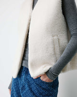 Sleeveless faux-shearling vest ecru Avery