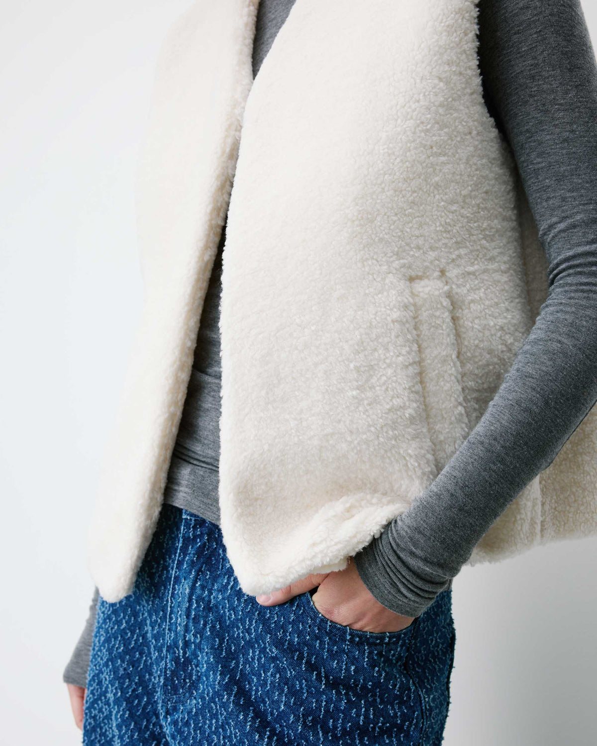 Sleeveless faux-shearling vest ecru Avery