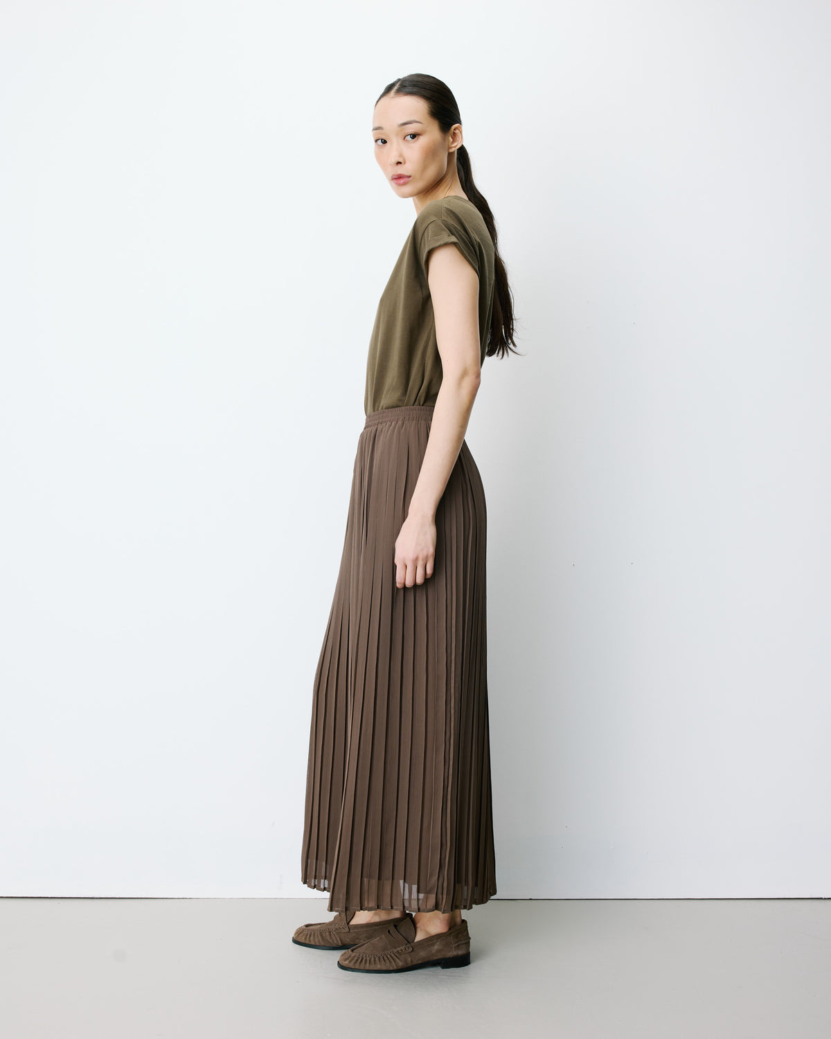 Pleated maxi skirt kaki Anissa