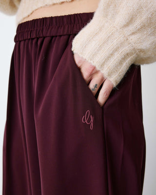 Pantalon fluide jambe large taille mi-haute aubergine Noblesse