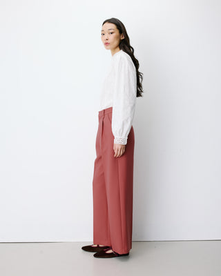 Pantalon tailleur large à plis blush Nilay