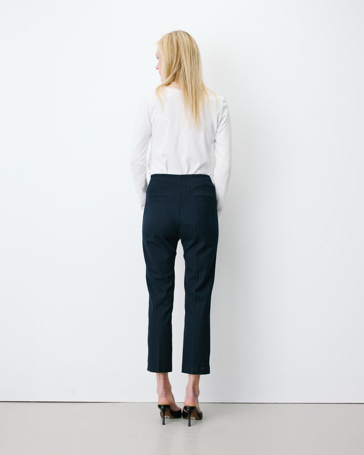 Pantalon capri ajusté à rayures marine Adrian