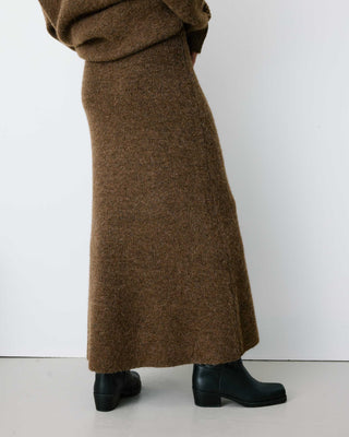 Jupe longue évasée en maille taille haute chocolat Aluna