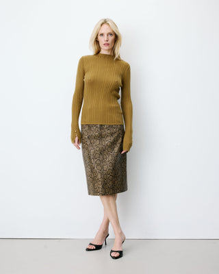 Pull maille fine près du corps col montant olive Aloe