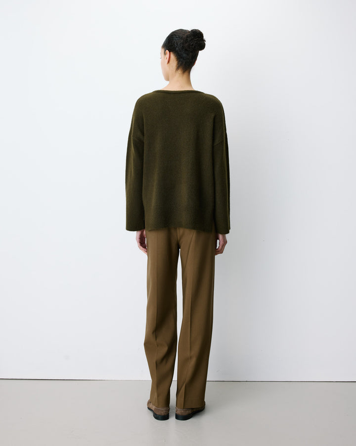 Pull ample col V en maille lurex kaki Salvador