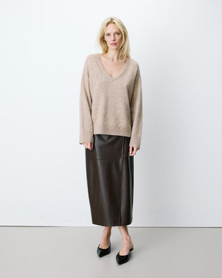 Pull ample col V en maille lurex sable Salvador