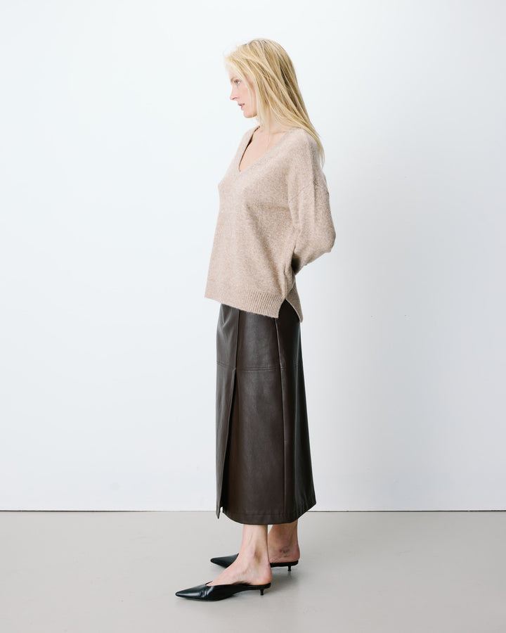 Pull ample col V en maille lurex sable Salvador