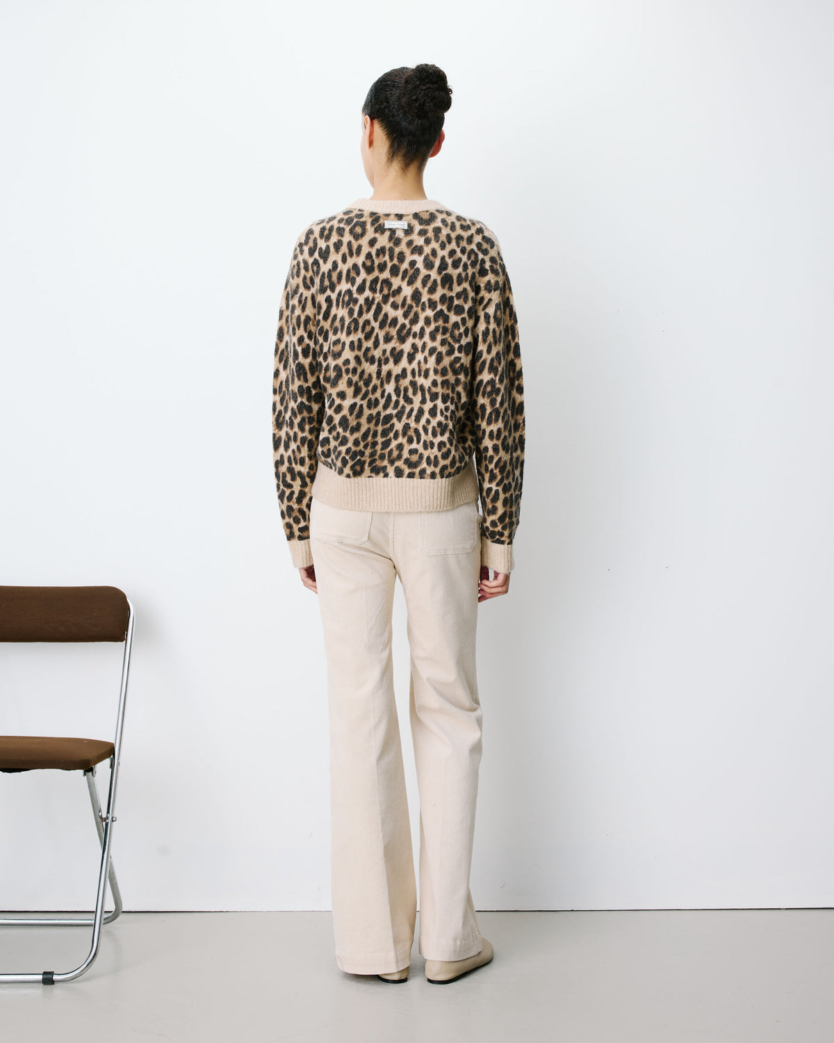 Pull manches longues col rond à motif leo Alexiel