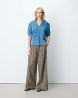 Blouse en denim col V manches bouffantes lightblue Amande