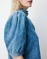 Blouse en denim col V manches bouffantes lightblue Amande