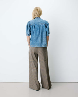 Blouse en denim col V manches bouffantes lightblue Amande