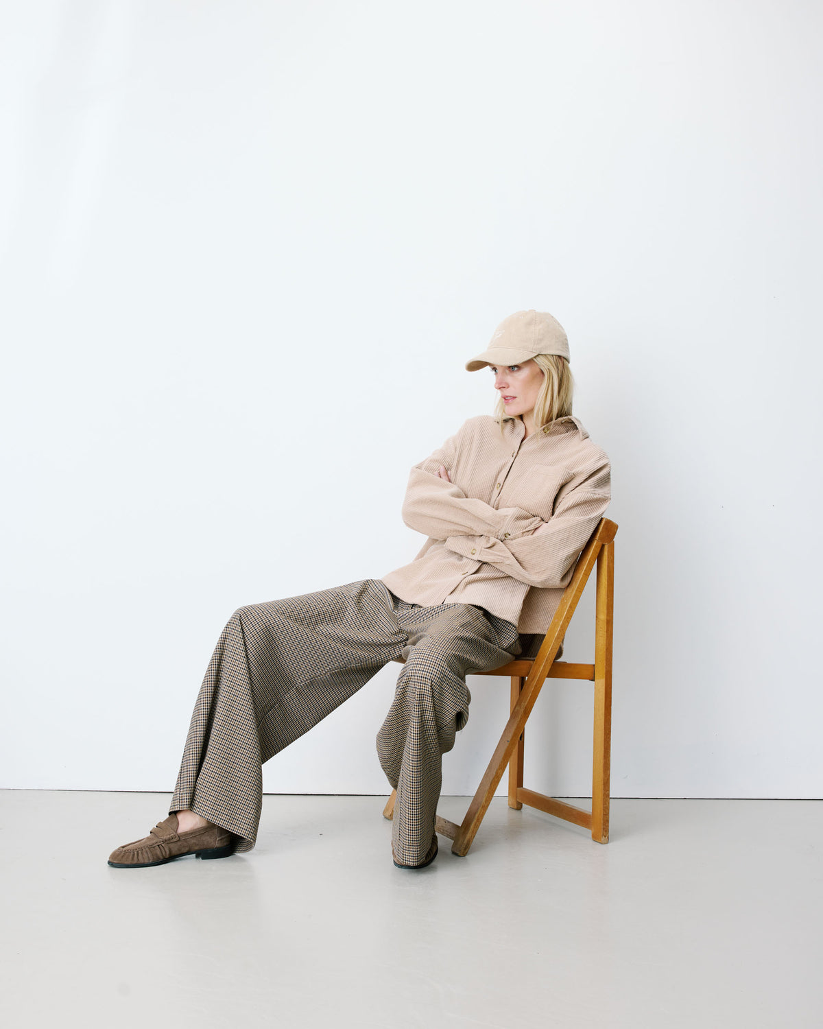 Chemise oversize en velours côtelé beige Ange