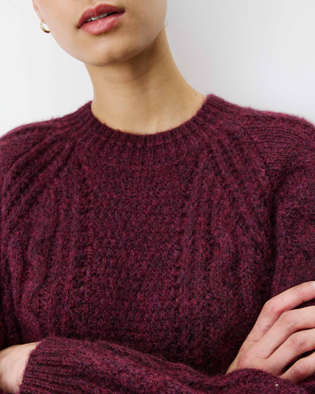 Pull torsadé ample col rond aubergine Amparo
