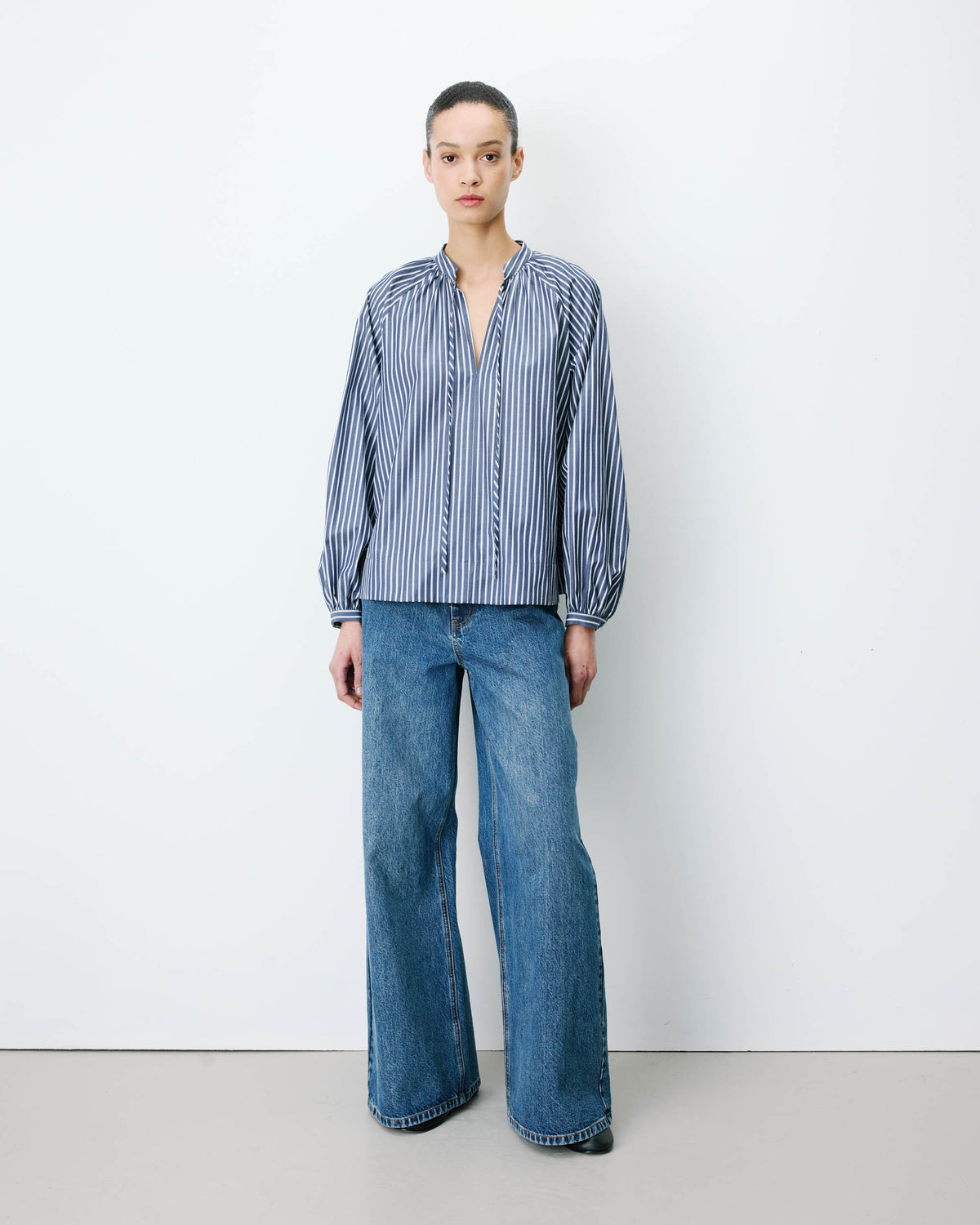 Mandarin-collar blouse marine Albane
