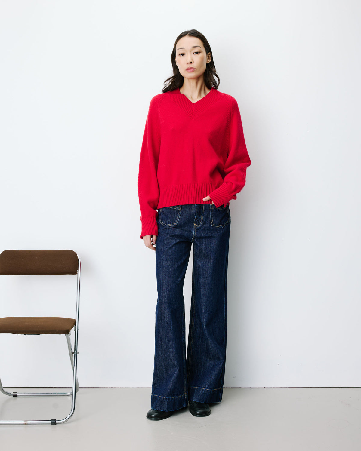 Jersey de punto con escote en V rouge Alden