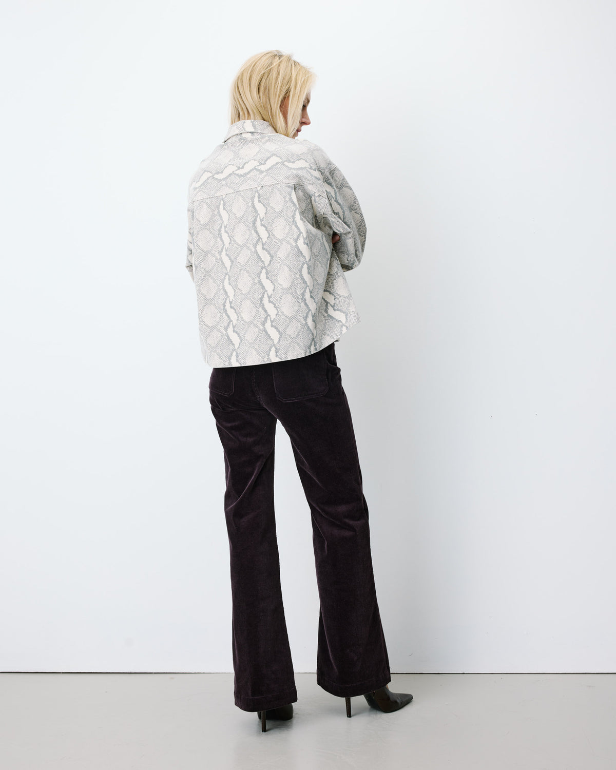 Chemise en denim à motif python Adriana