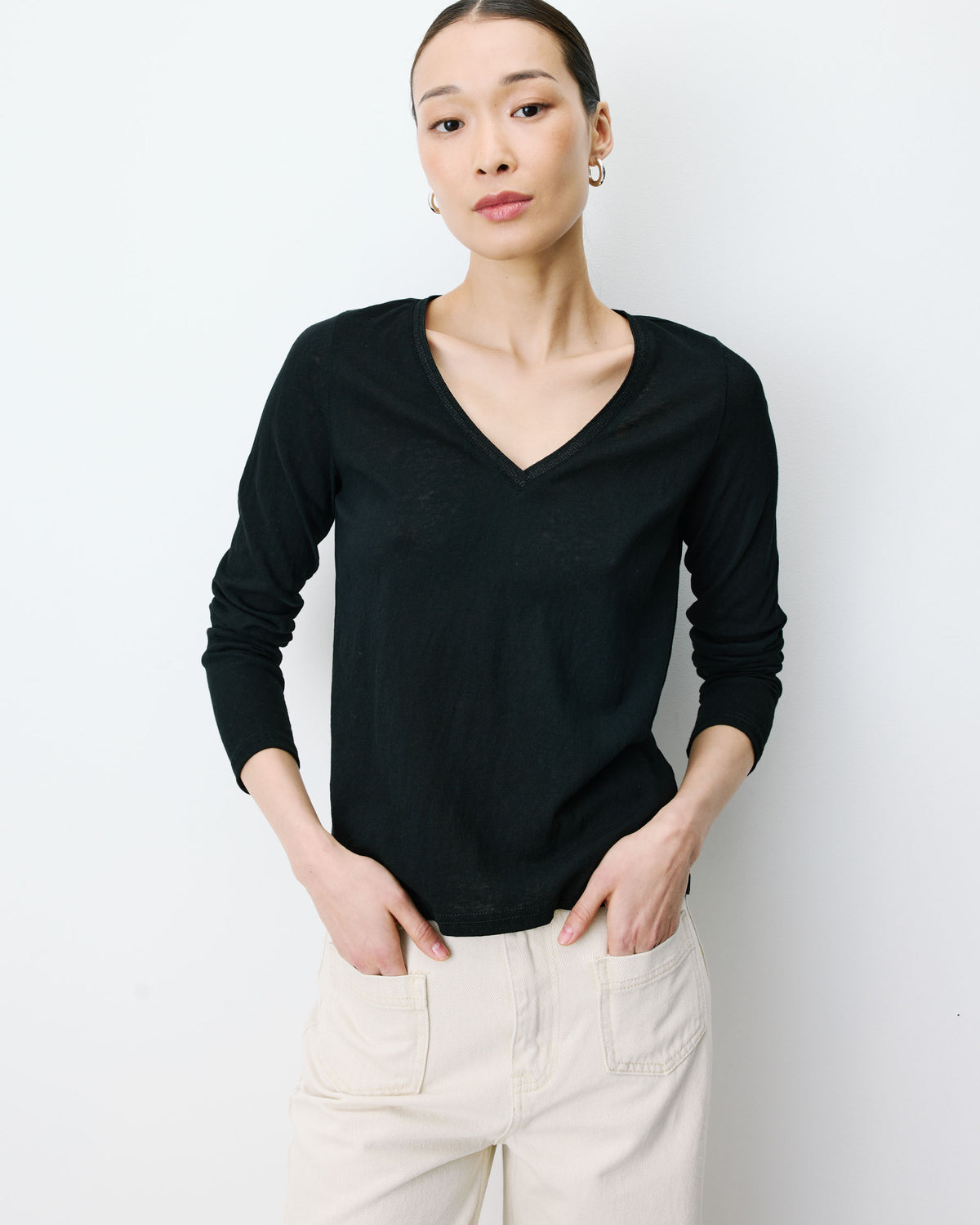 Long-sleeve V-neck T-shirt noir Abricot