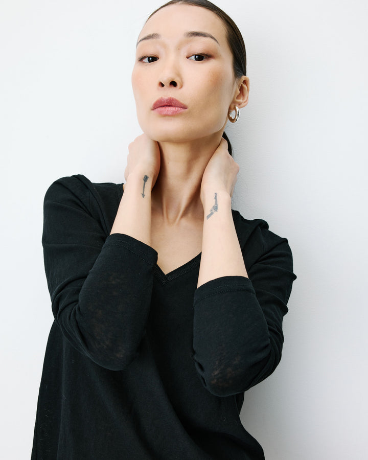 Long-sleeve V-neck T-shirt noir Abricot