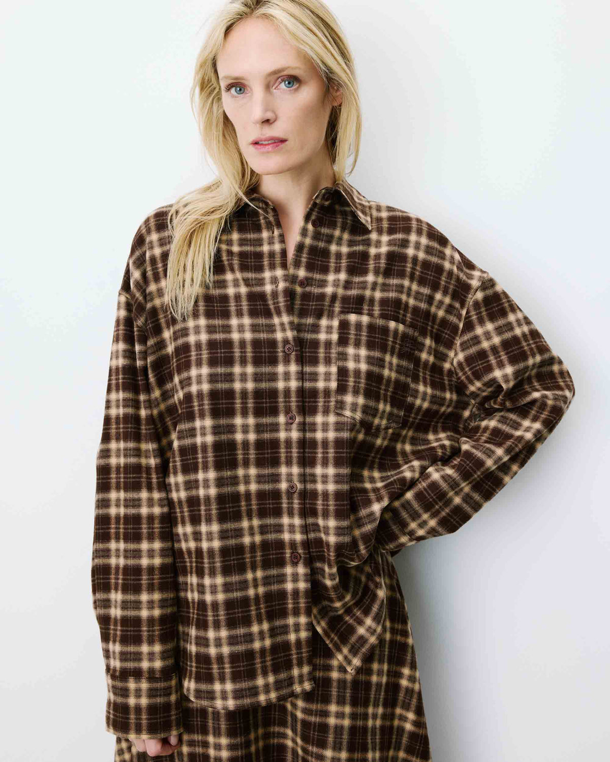 Chemise oversize dos à nouer à carreaux chocolat Arlette