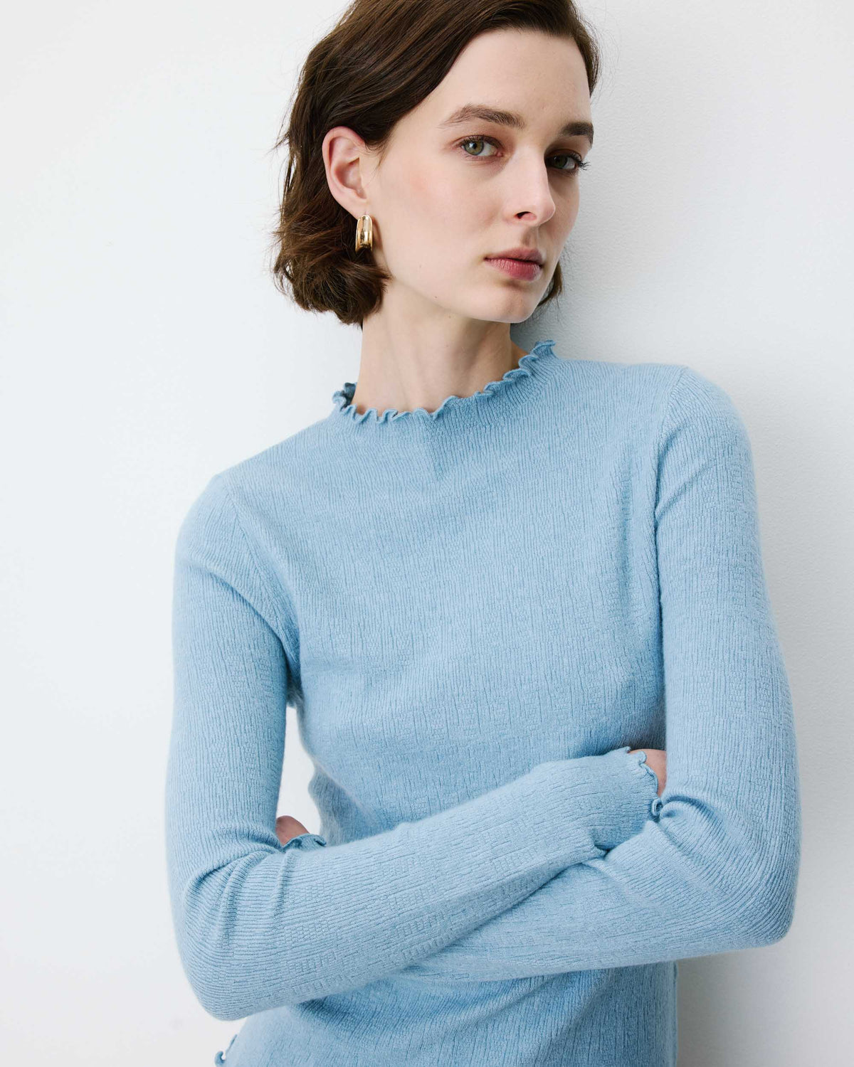 Pull ajusté en maille fine col montant bleuet Alino