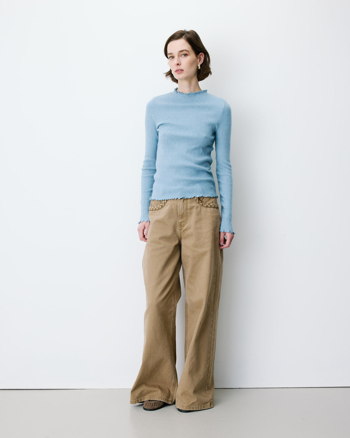 Pull ajusté en maille fine col montant bleuet Alino