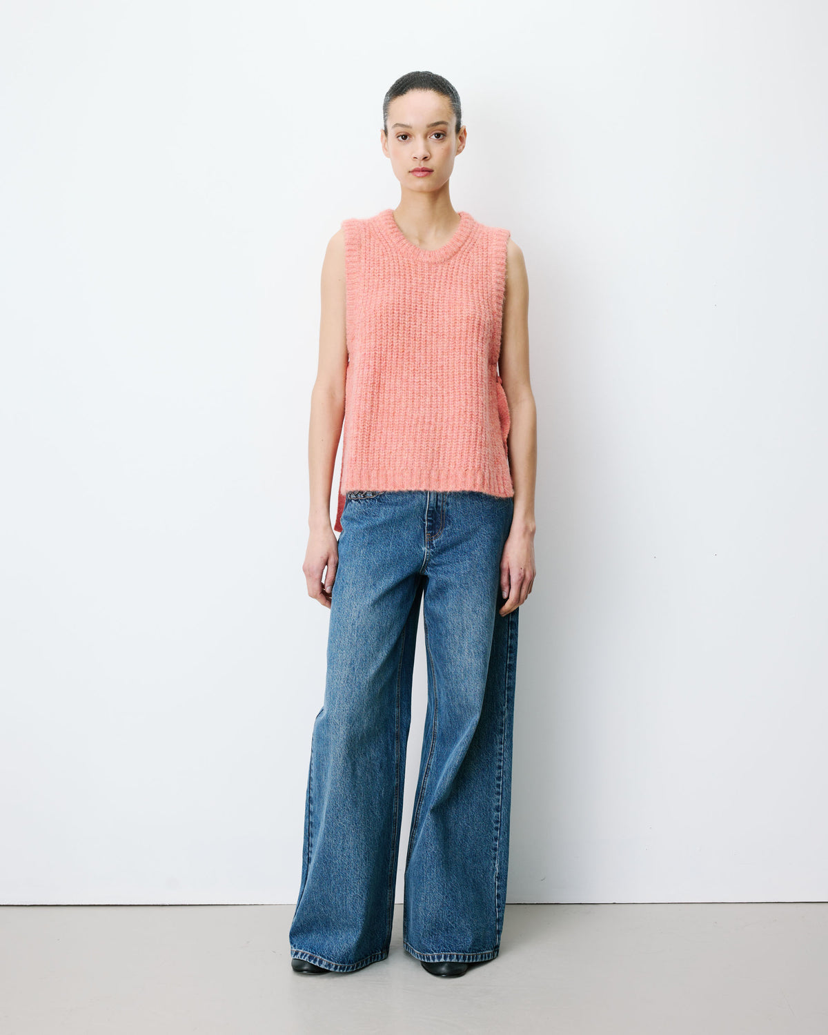 Sleeveless side-tie sweater peche Argan