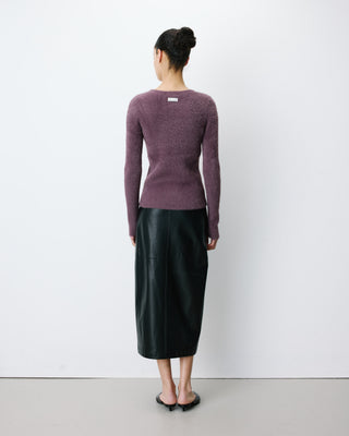 Pull doux près du corps col rond aubergine Auryn