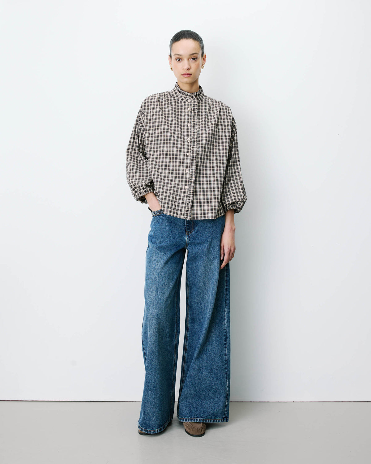 Checked blouse with puff sleeves latte Adelie