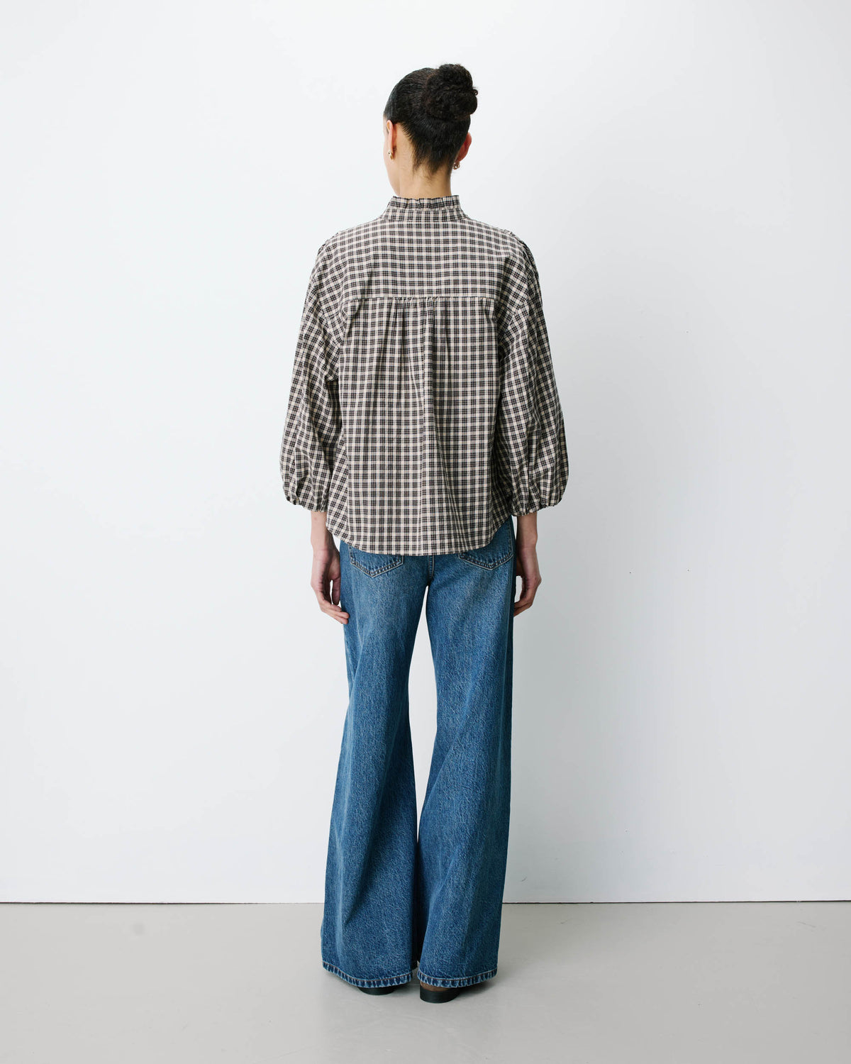 Checked blouse with puff sleeves latte Adelie