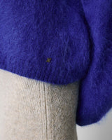 Pull large doux en mohair mélangé col V cobalt Adorable