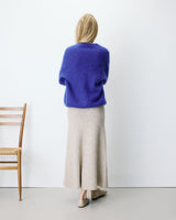 Pull large doux en mohair mélangé col V cobalt Adorable