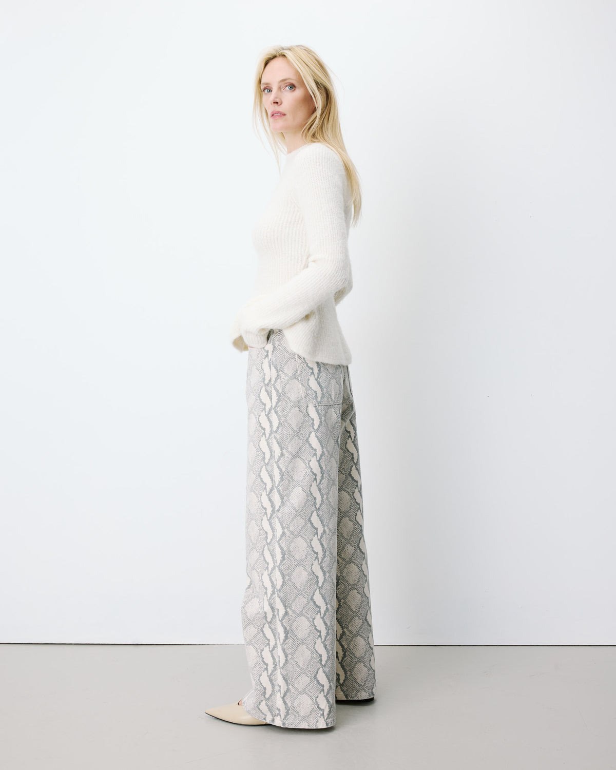 Pull peplum en maille côtelée col cheminée ecru Alvar