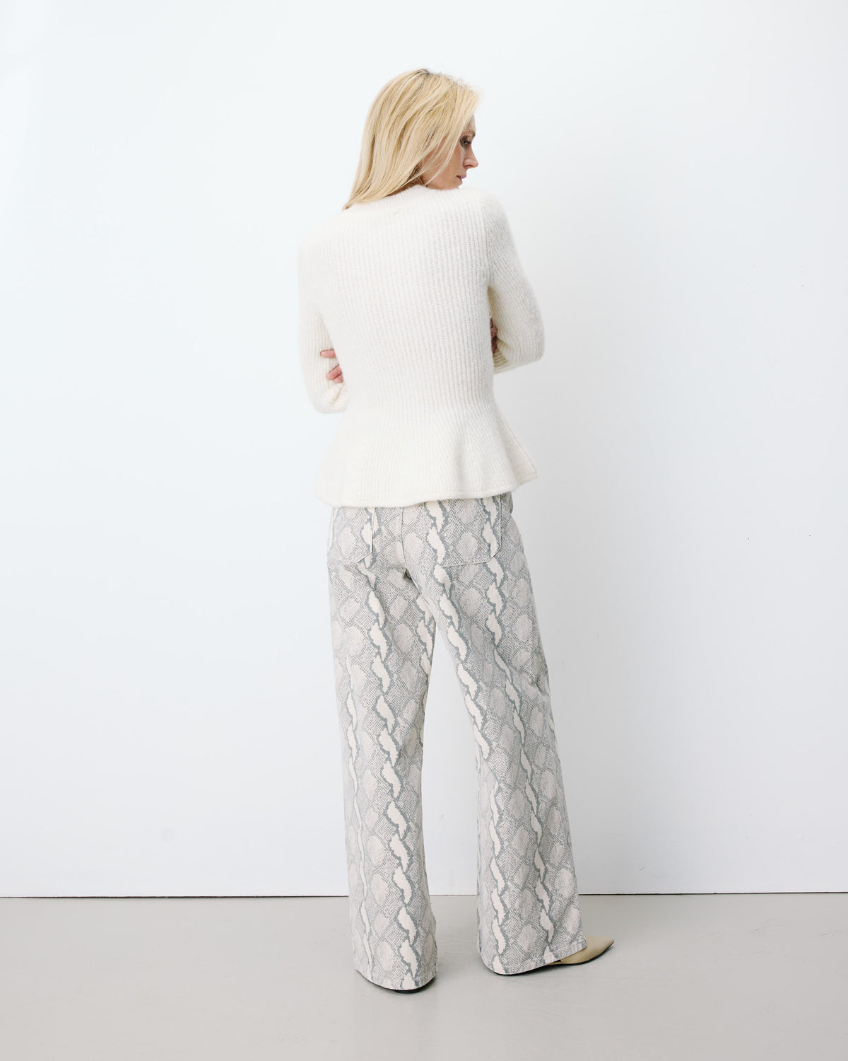 Pull peplum en maille côtelée col cheminée ecru Alvar