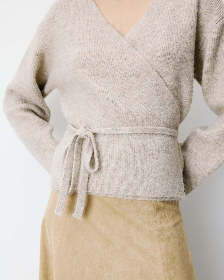 Cardigan cache-cœur nouable en maille grege Anior