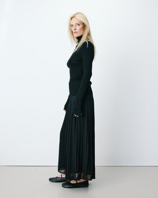 Pull col roulé ajusté en maille fine noir Alfred