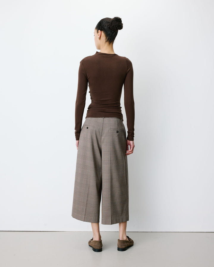 Top drapé asymétrique manches longues chocolat Aurygny
