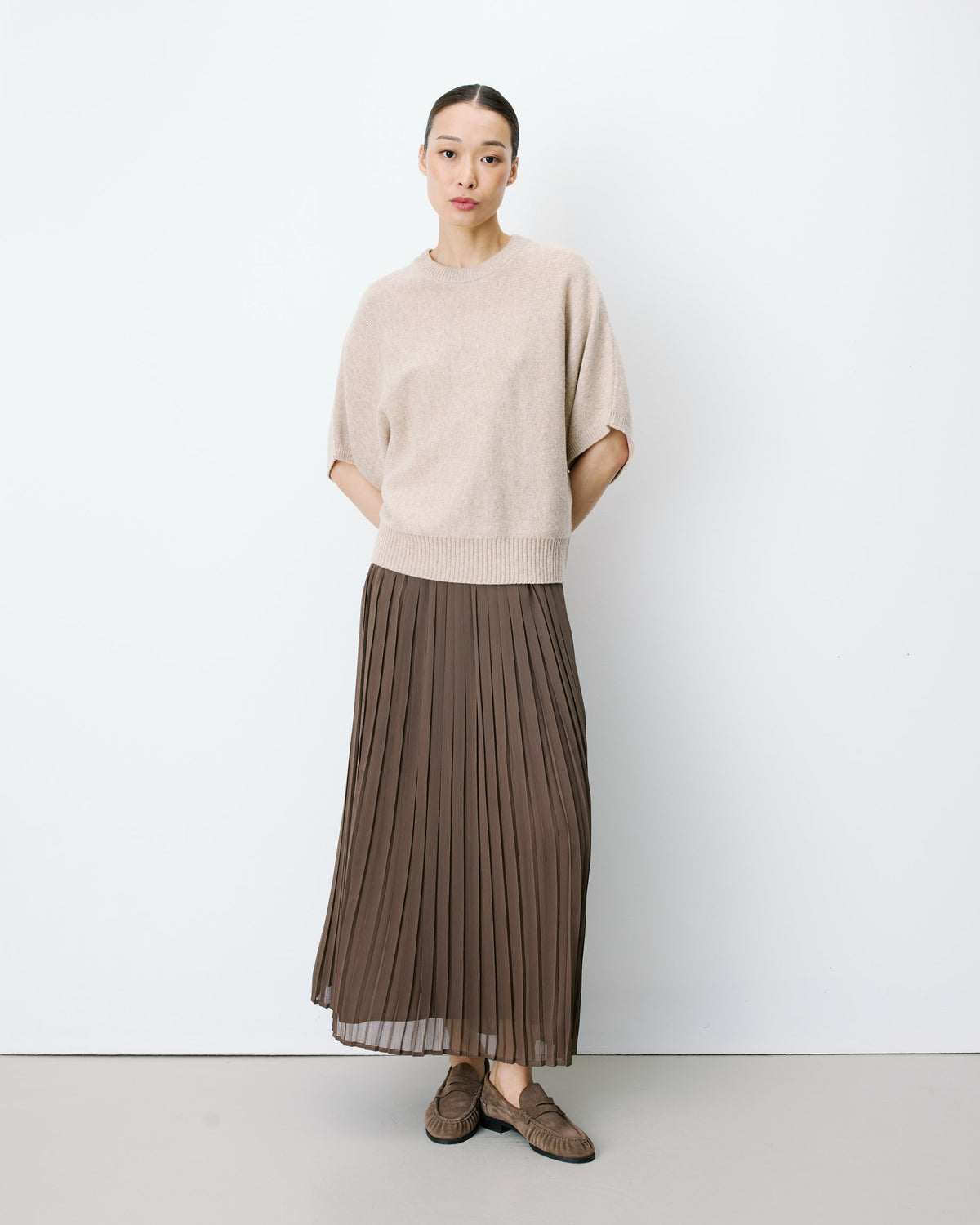 beige Almus
