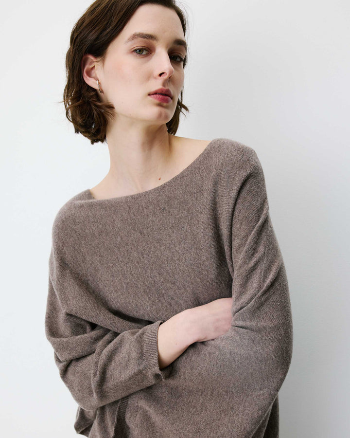 Boat-neck poncho sweater taupe Adela