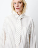 Chemise oversize à cravate amovible ecru Athena