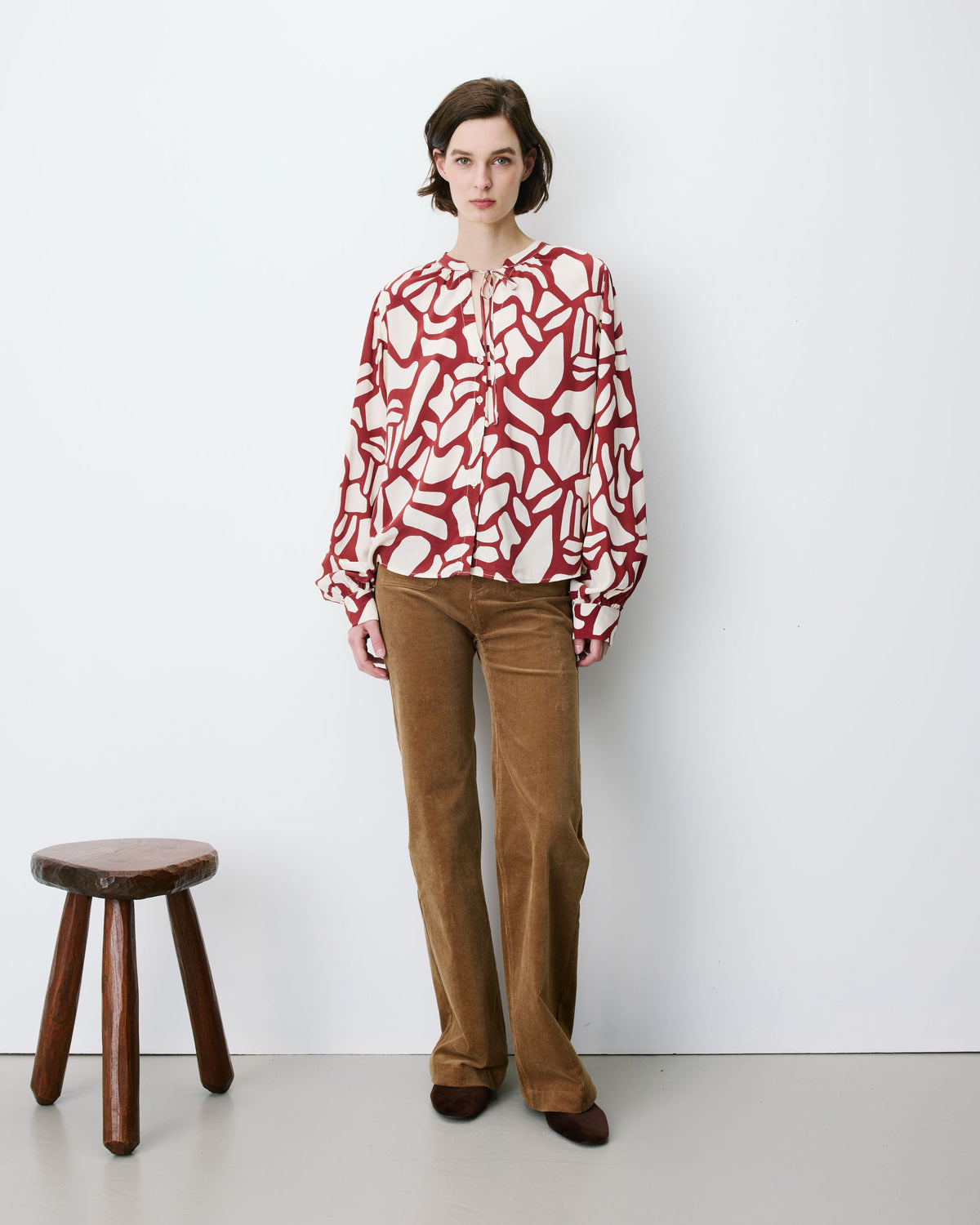 Geometric-print V-neck blouse terracotta Ambrine