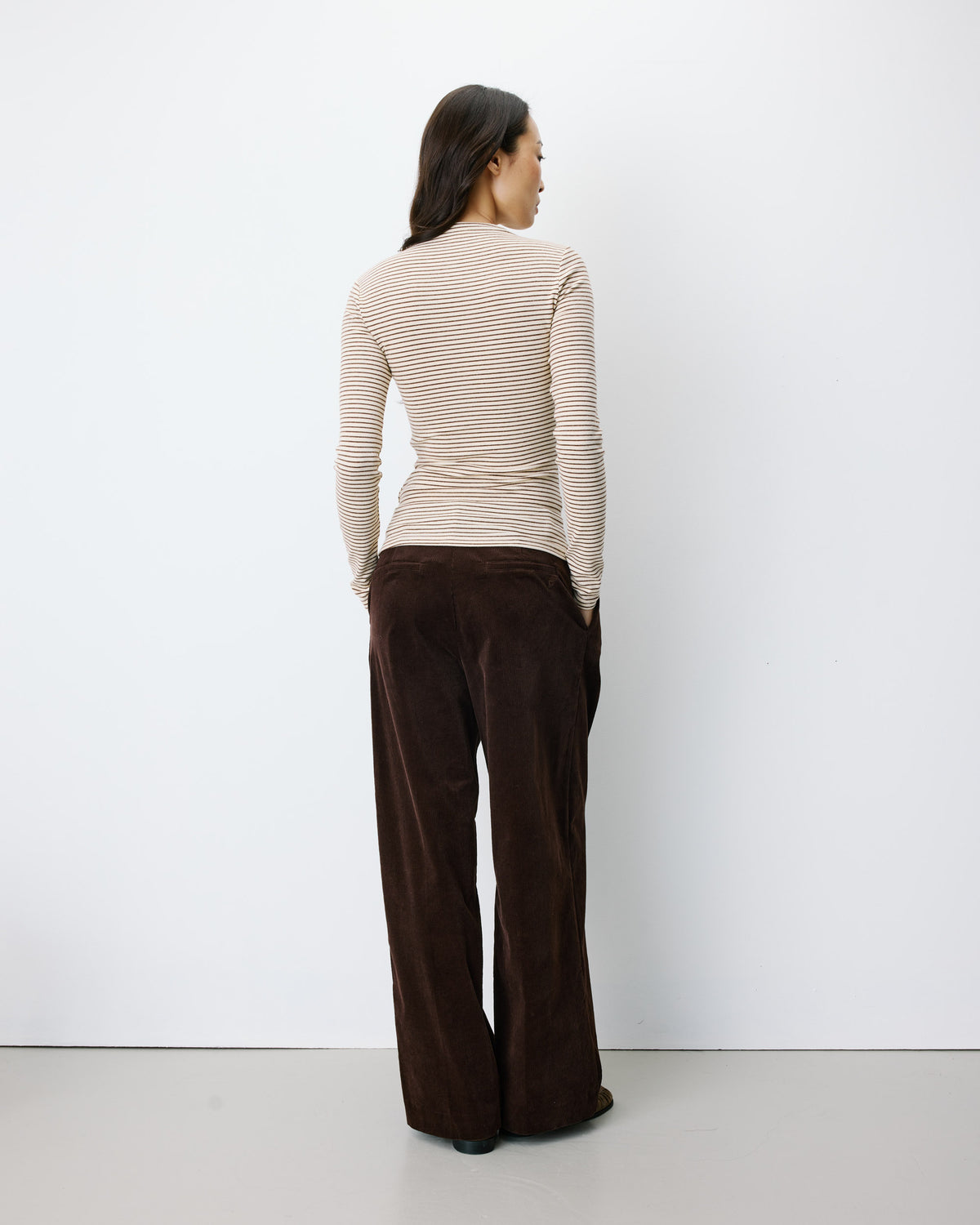 Top a rayas con cintura fruncida sable Aralee
