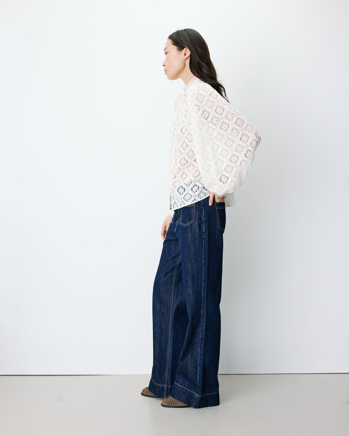 Blouse ample en dentelle boutonnée ivoire Anita