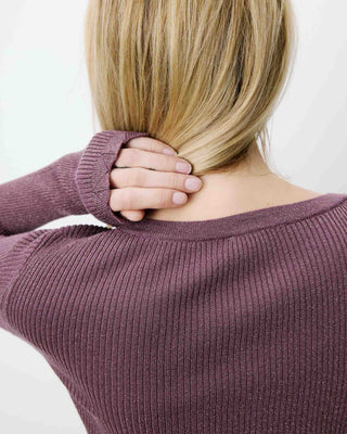 Pull ajusté en maille fine lurex parme Abbott