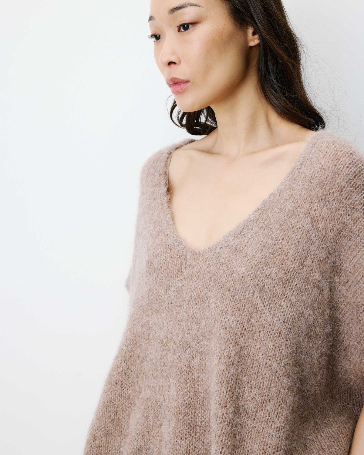 Sleeveless V-neck sweater mocha Atticus